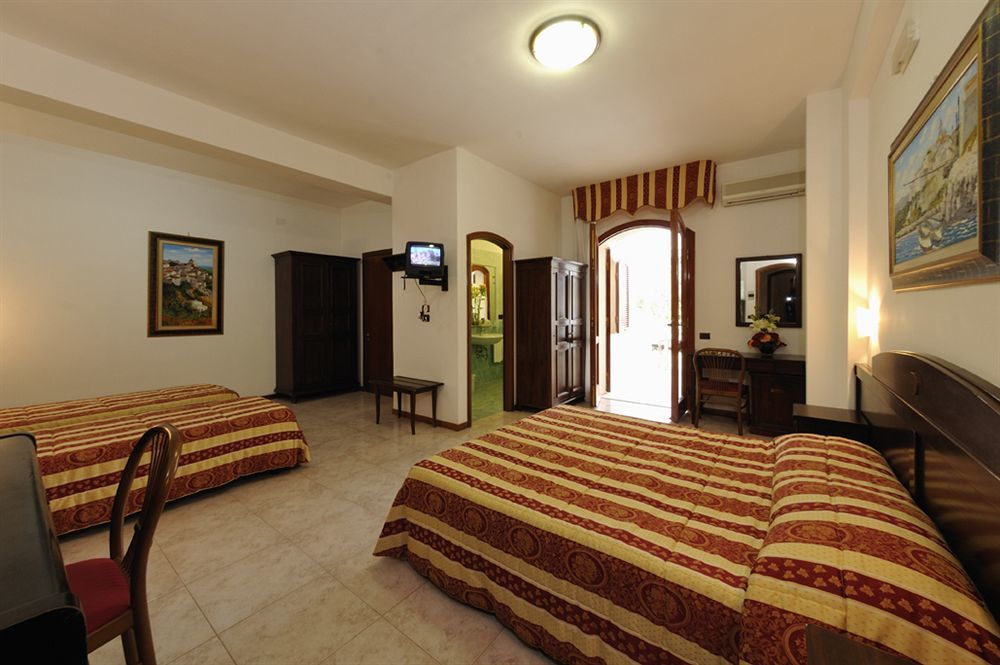 מאטינאטה Villa Scapone מראה חיצוני תמונה