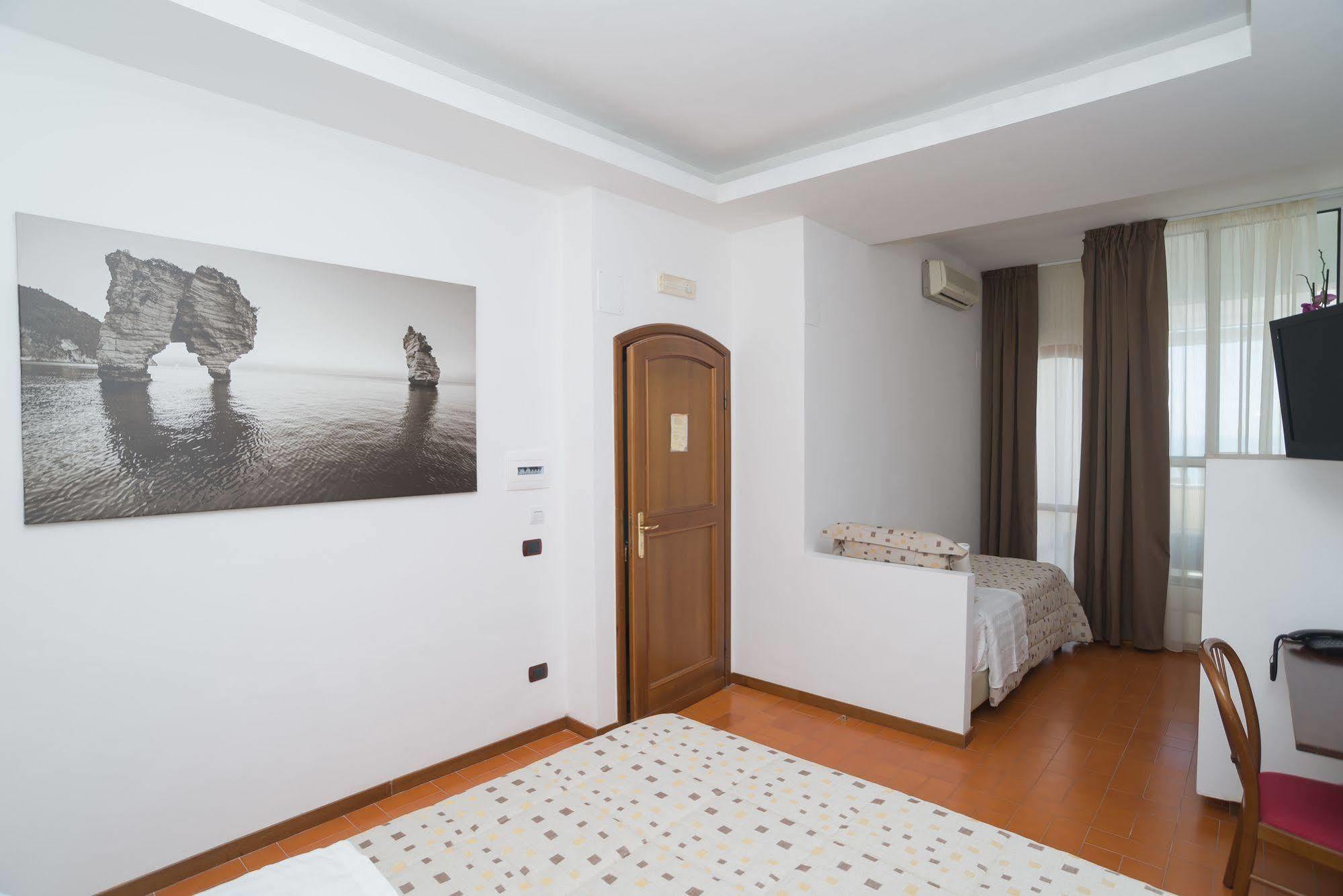 מאטינאטה Villa Scapone מראה חיצוני תמונה